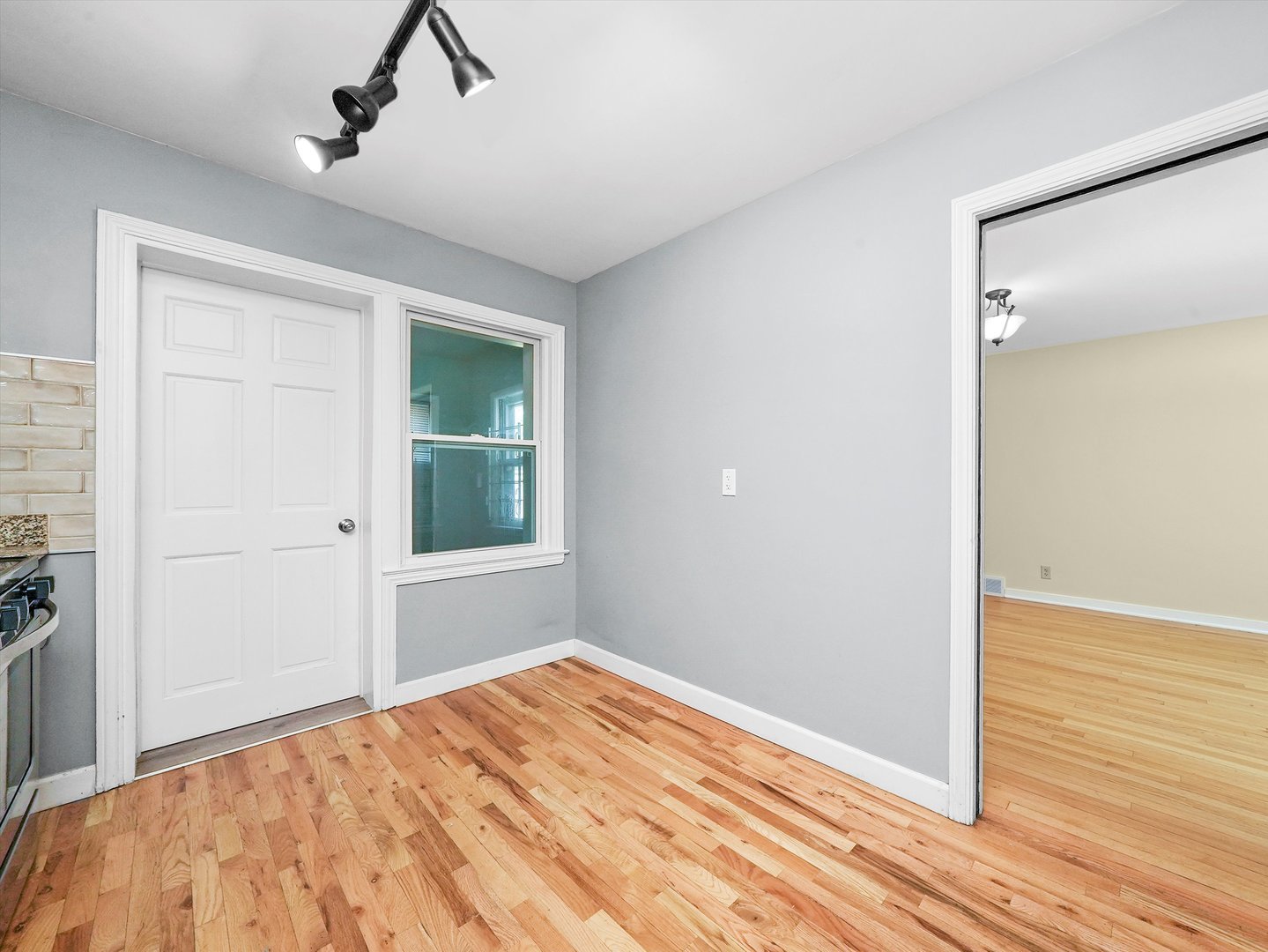 7754 South Yates Boulevard Chicago, IL 60649 - Photo 21 of 32