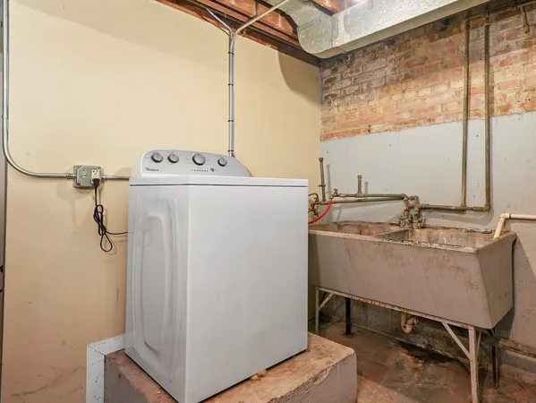$1,960 | 7754 South Yates Boulevard, Chicago, IL 60649