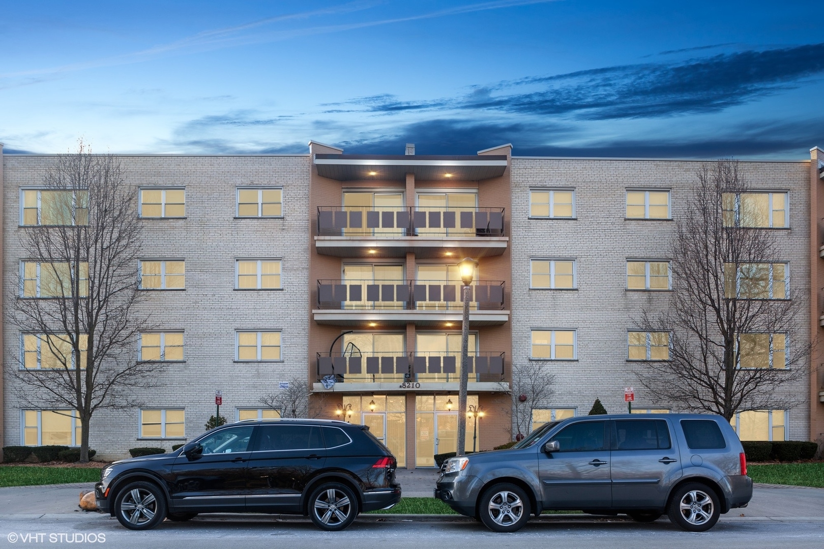 8210 Elmwood Avenue, Unit 110 Skokie, IL 60077 - Photo 2 of 21