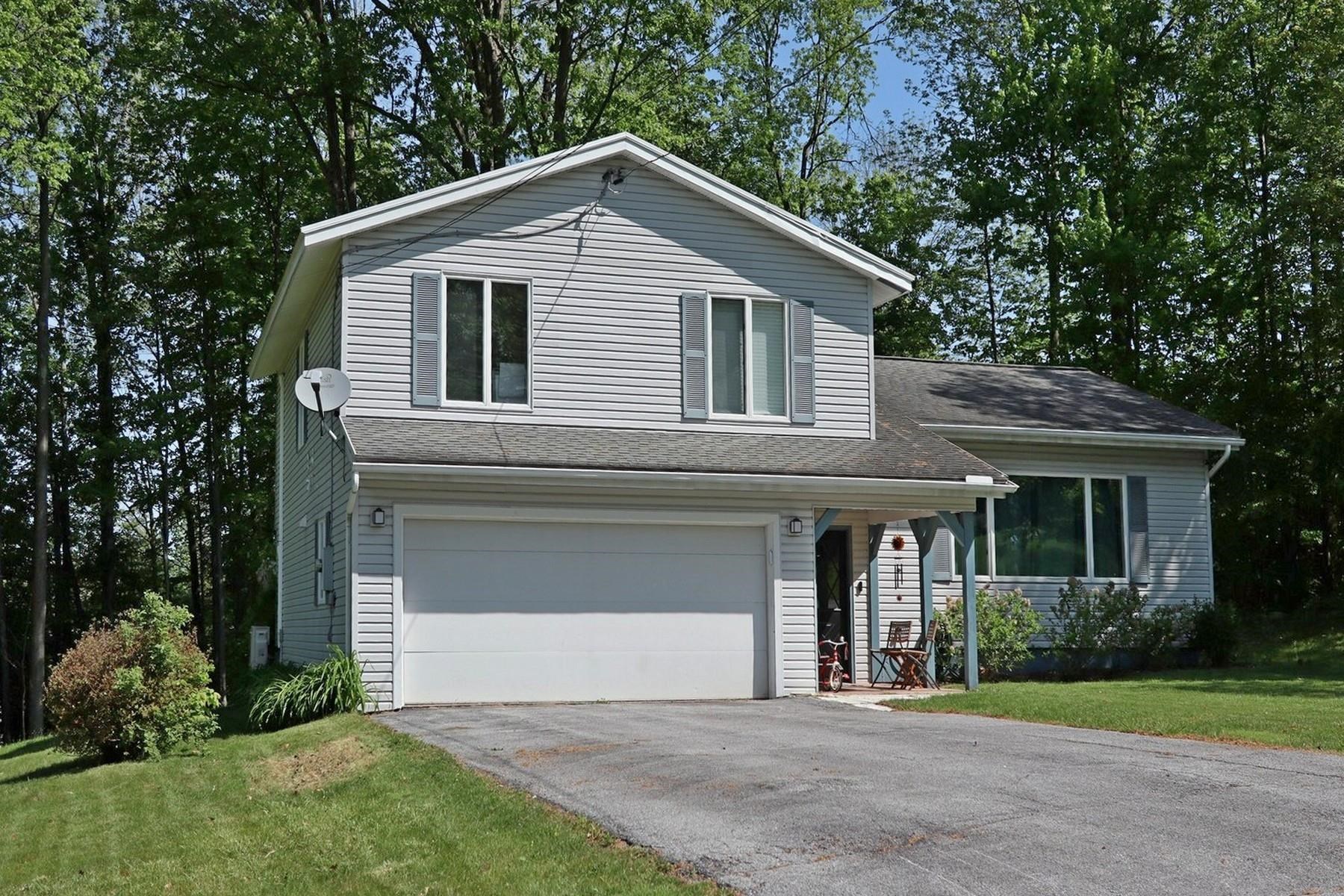 25 Catherine Drive Rutland, VT 05701 - Photo 2 of 40