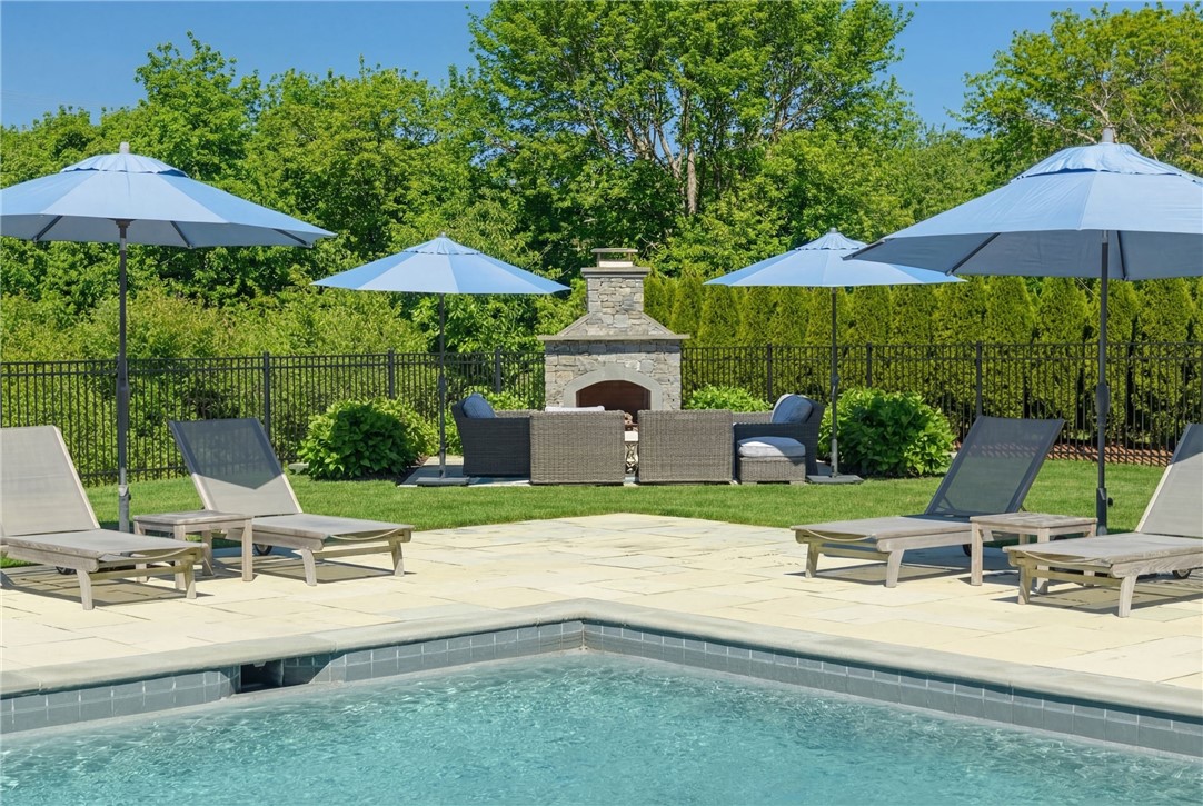 1048 Ocean Road Narragansett, RI 02882 - Photo 22 of 50