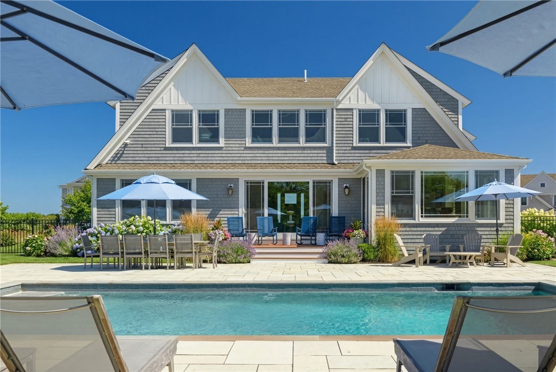 1048 Ocean Road Narragansett, RI 02882 - Photo 23 of 50 No need to leave your home.