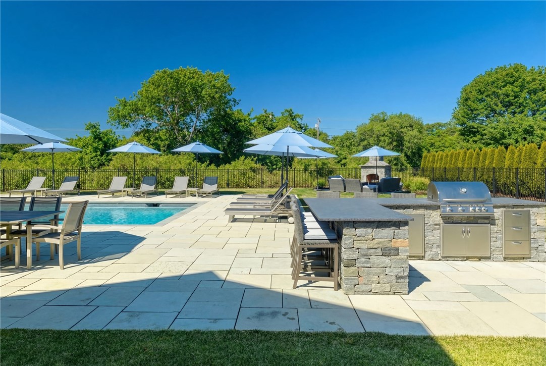 1048 Ocean Road Narragansett, RI 02882 - Photo 6 of 50 Entertainer's Dream Home.