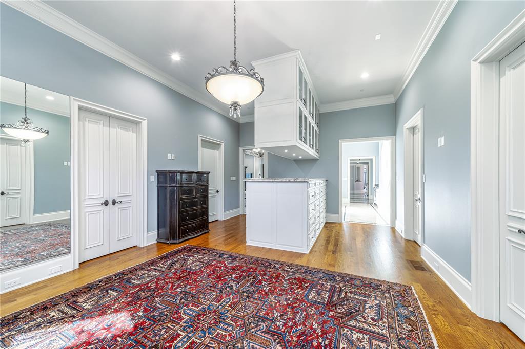 4511 Watauga Road Dallas, TX 75209 - Photo 11 of 40 a view of a living room and a rug