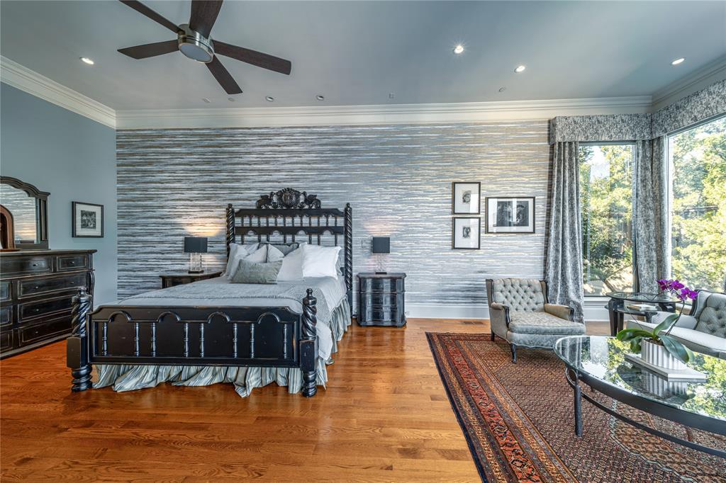4511 Watauga Road Dallas, TX 75209 - Photo 9 of 40 a living room with furniture