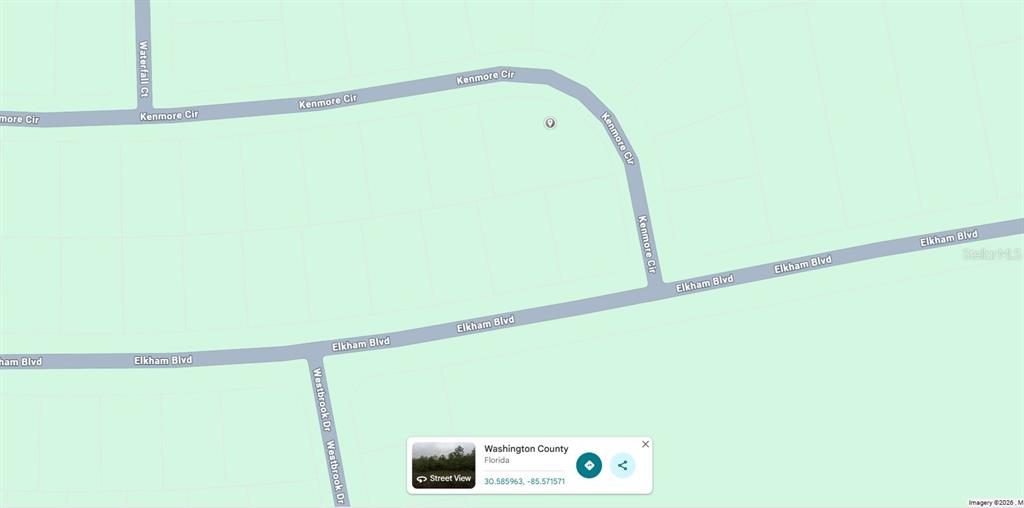 12 Kenmore Circle Chipley, FL 32428 - Photo 3 of 7 a view of a wall