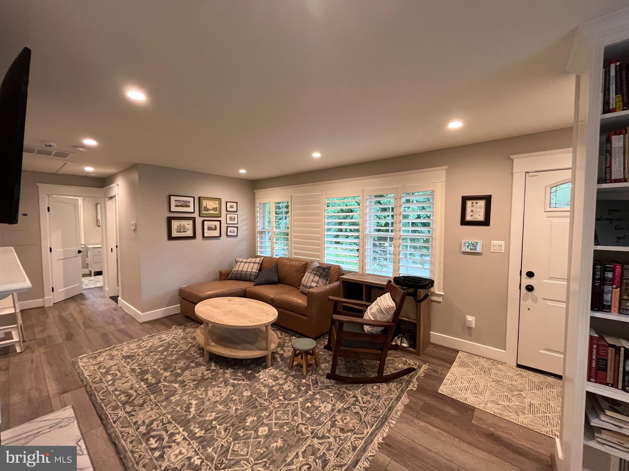 8015 Bainbridge Road Alexandria, VA 22308 - Photo 15 of 32