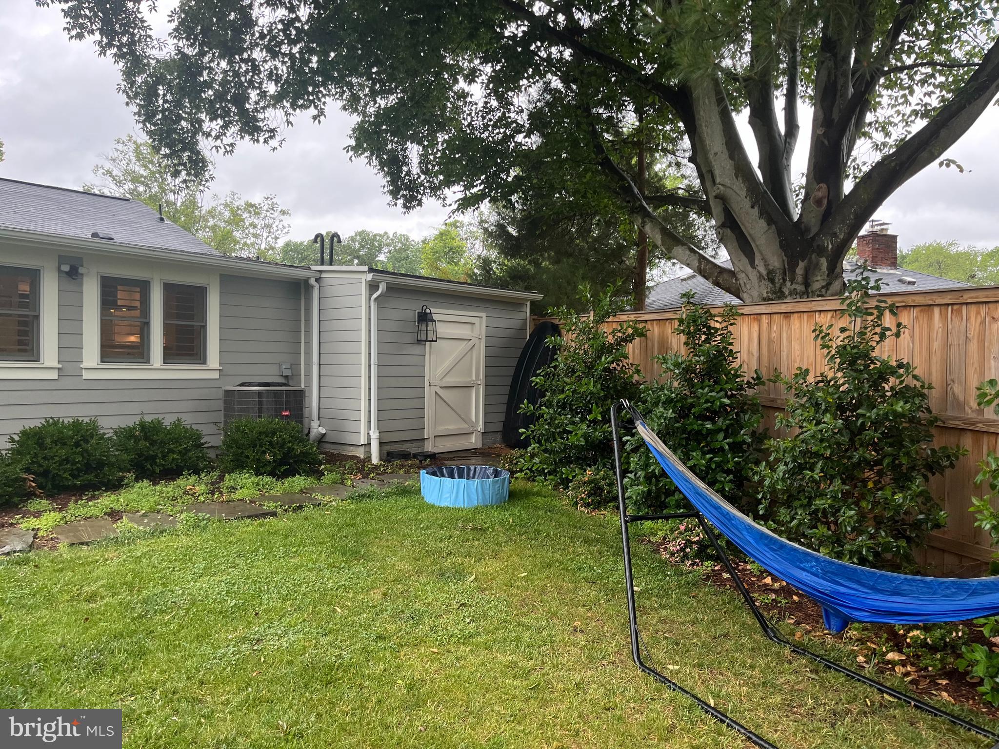 8015 Bainbridge Road Alexandria, VA 22308 - Photo 2 of 32