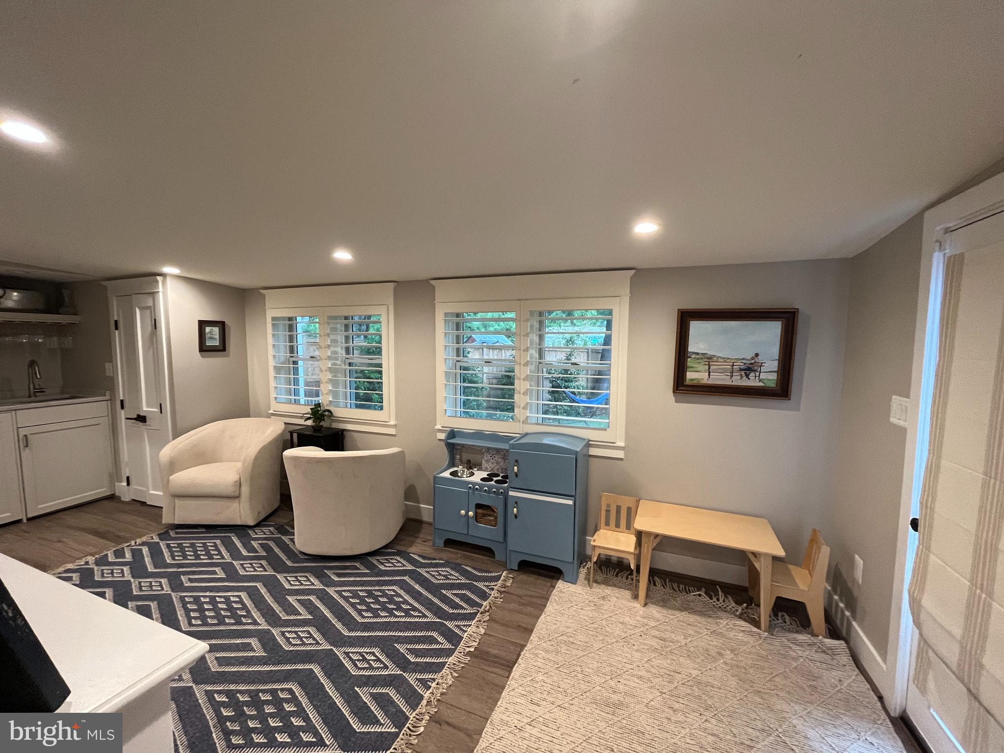 8015 Bainbridge Road Alexandria, VA 22308 - Photo 10 of 32