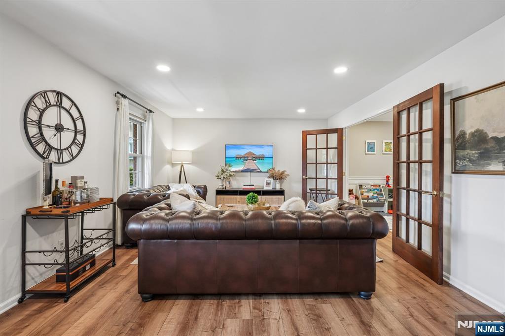4 Holyoke Road Wayne, NJ 07470 - Photo 6 of 50