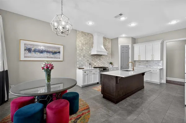 $1,075,000 | 301 Foxcroft Lane, Keller, TX 76248