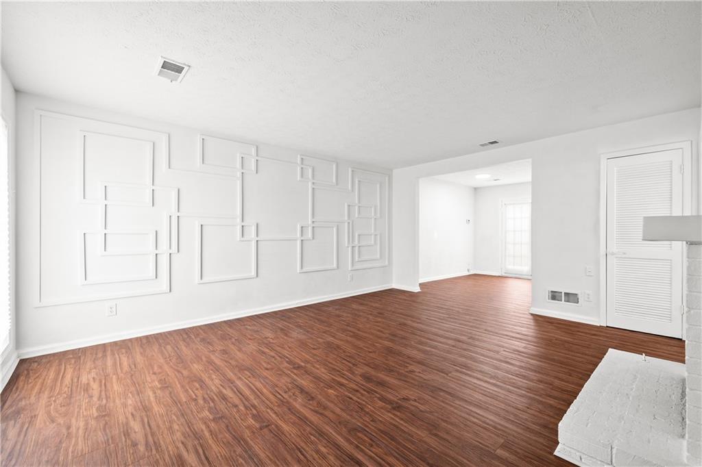 151 Old Ferry Way Roswell, GA 30076 - Photo 7 of 26