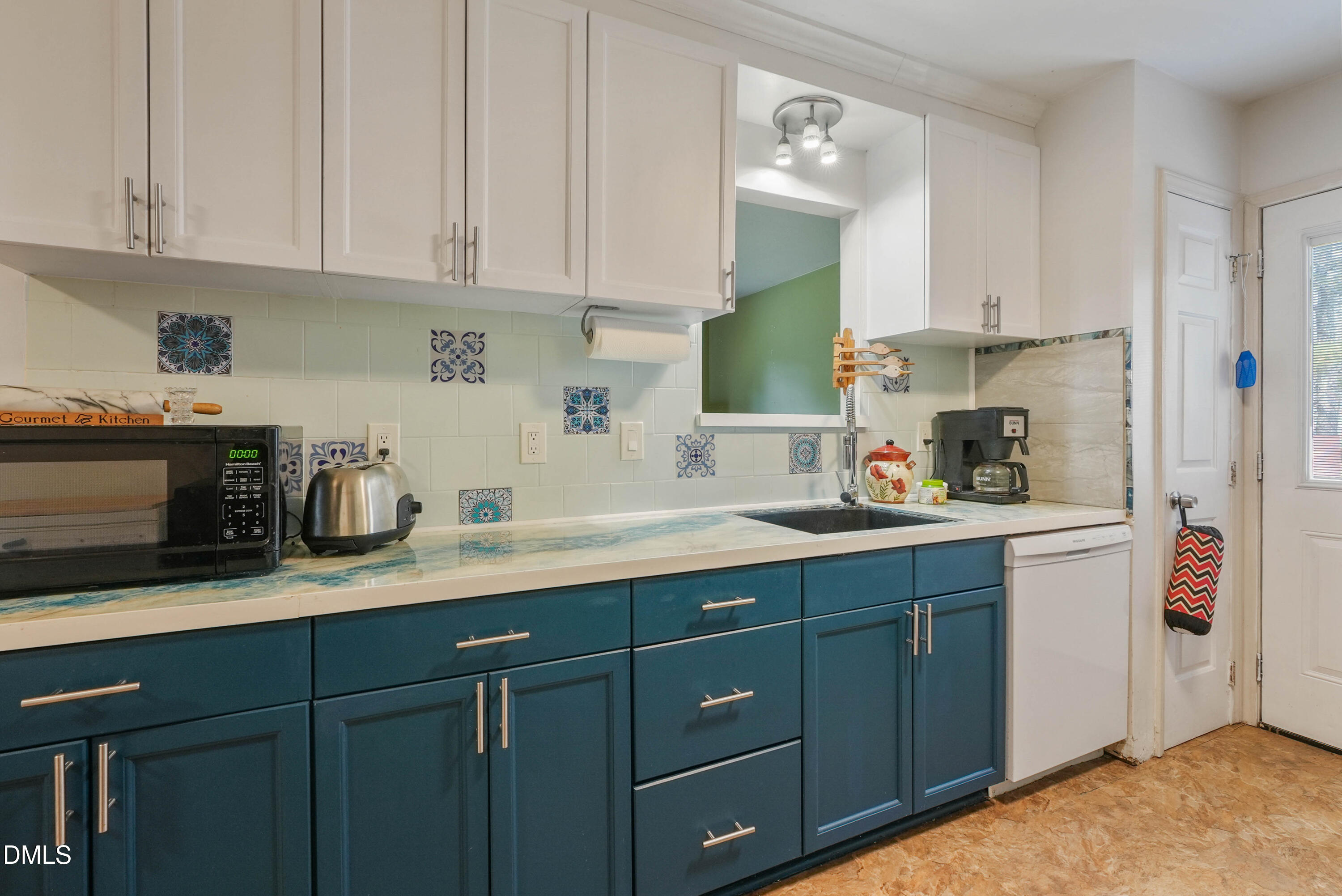 8400 Falcon Crest Circle Angier, NC 27501 - Photo 11 of 28 done9-20