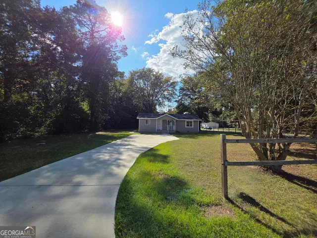 $1,200 | 811 Lewis Street, Montezuma, GA 31063