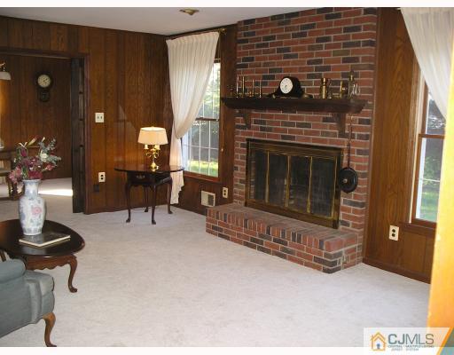 12 Rutgers Street Edison, NJ 08817 - Photo 5 of 10 Gallery Image 5