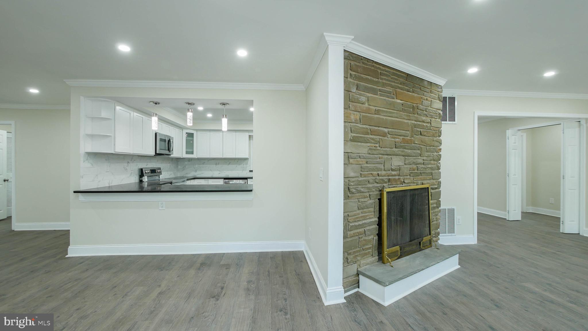 1404 Church Road Oreland, PA 19075 - Photo 3 of 20