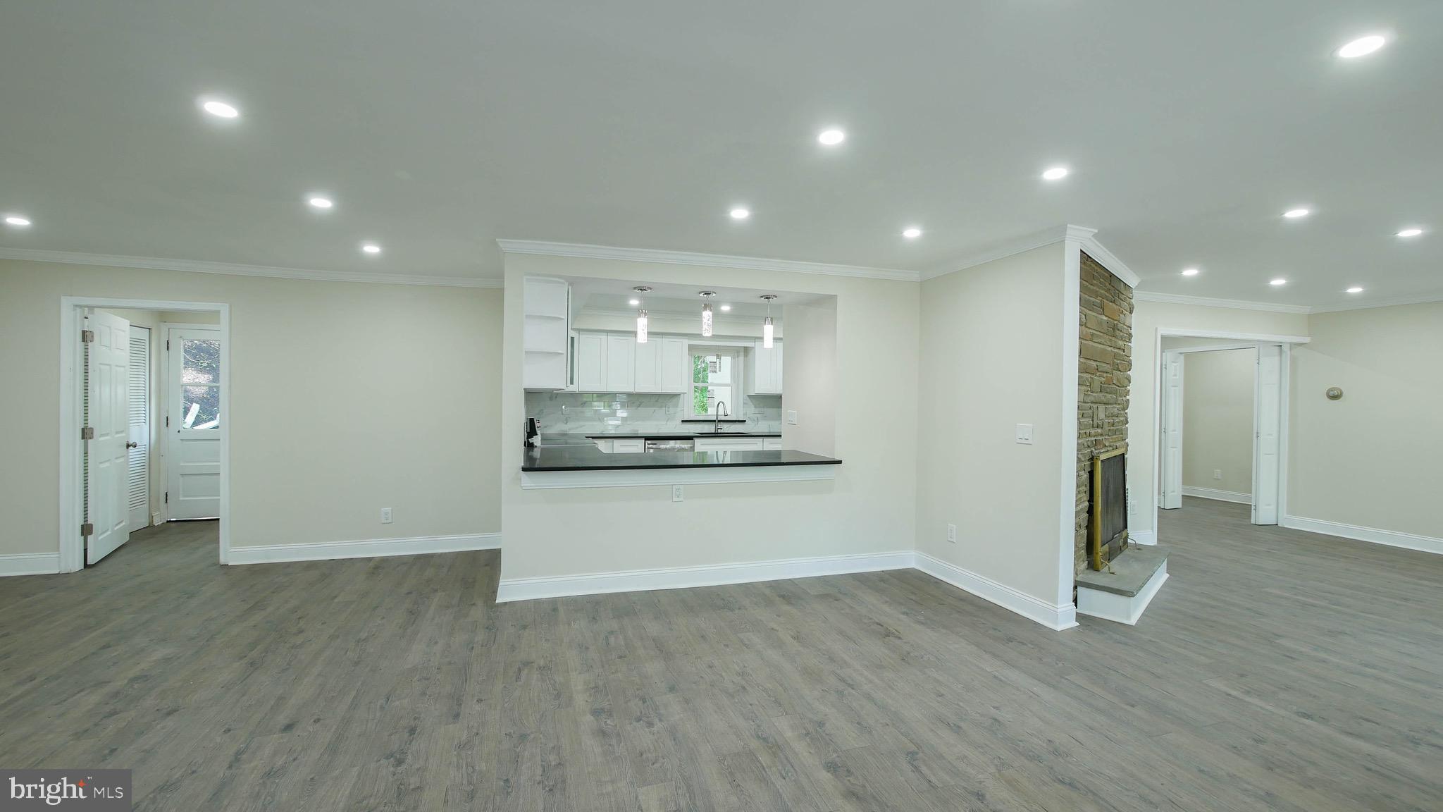 1404 Church Road Oreland, PA 19075 - Photo 4 of 20