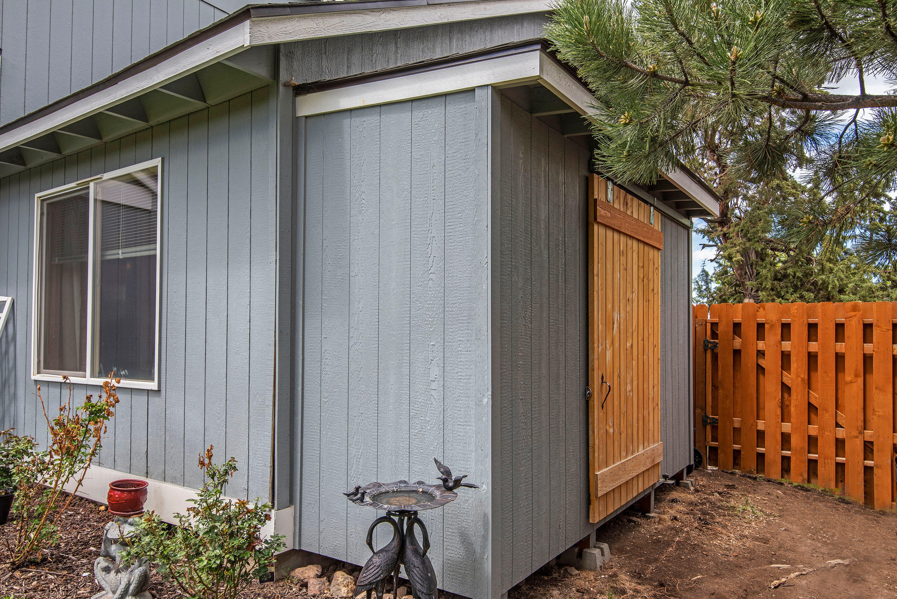 3752 Southwest Volcano Place Redmond, OR 97756 - Photo 16 of 29 17
