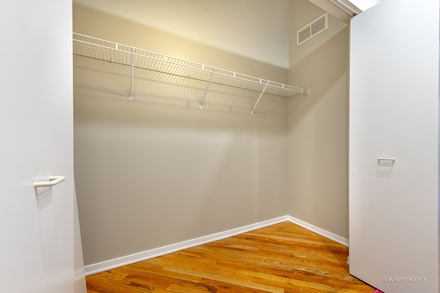 500 South Clinton Street, Unit 133 Chicago, IL 60607 - Photo 18 of 28 a view of small space