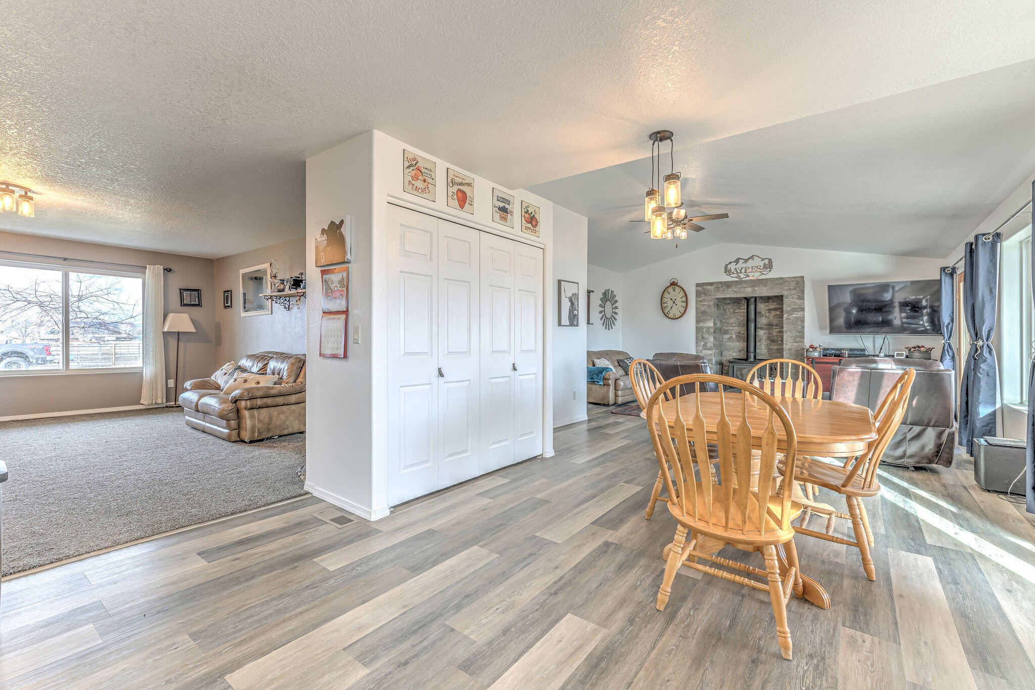 7264 North Vista View Road Prineville, OR 97754 - Photo 14 of 47 090A2564_5_6_7_8