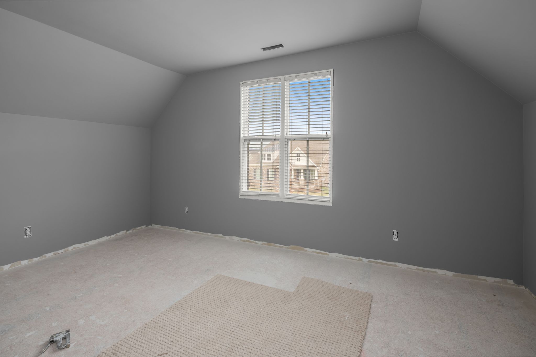 3226 Pleasantville Bridge Road Thompson's Station, TN 37179 - Photo 46 of 59 an empty room with windows