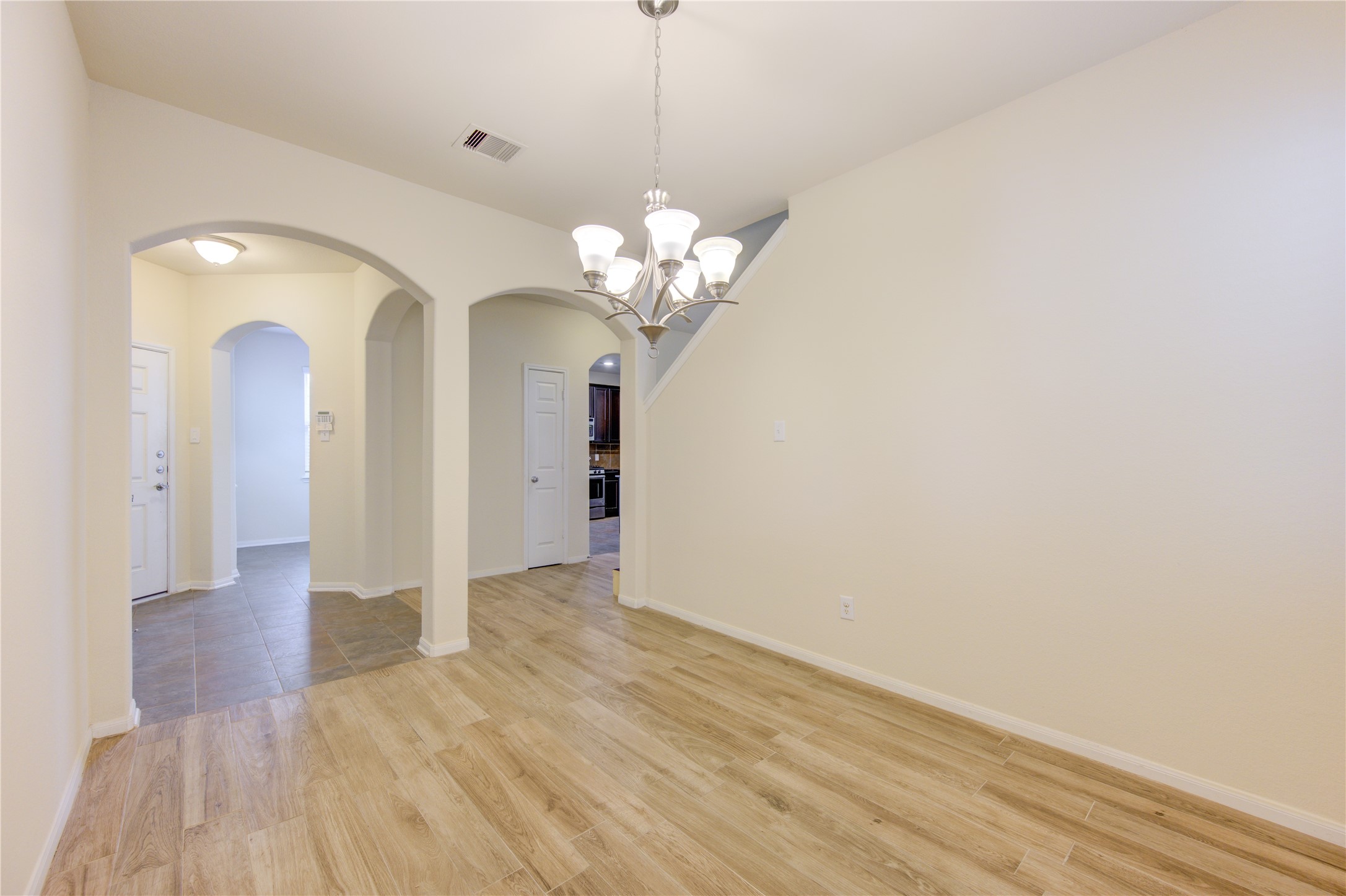 6518 Wilshire Ridge Houston, TX 77040 - Photo 7 of 30
