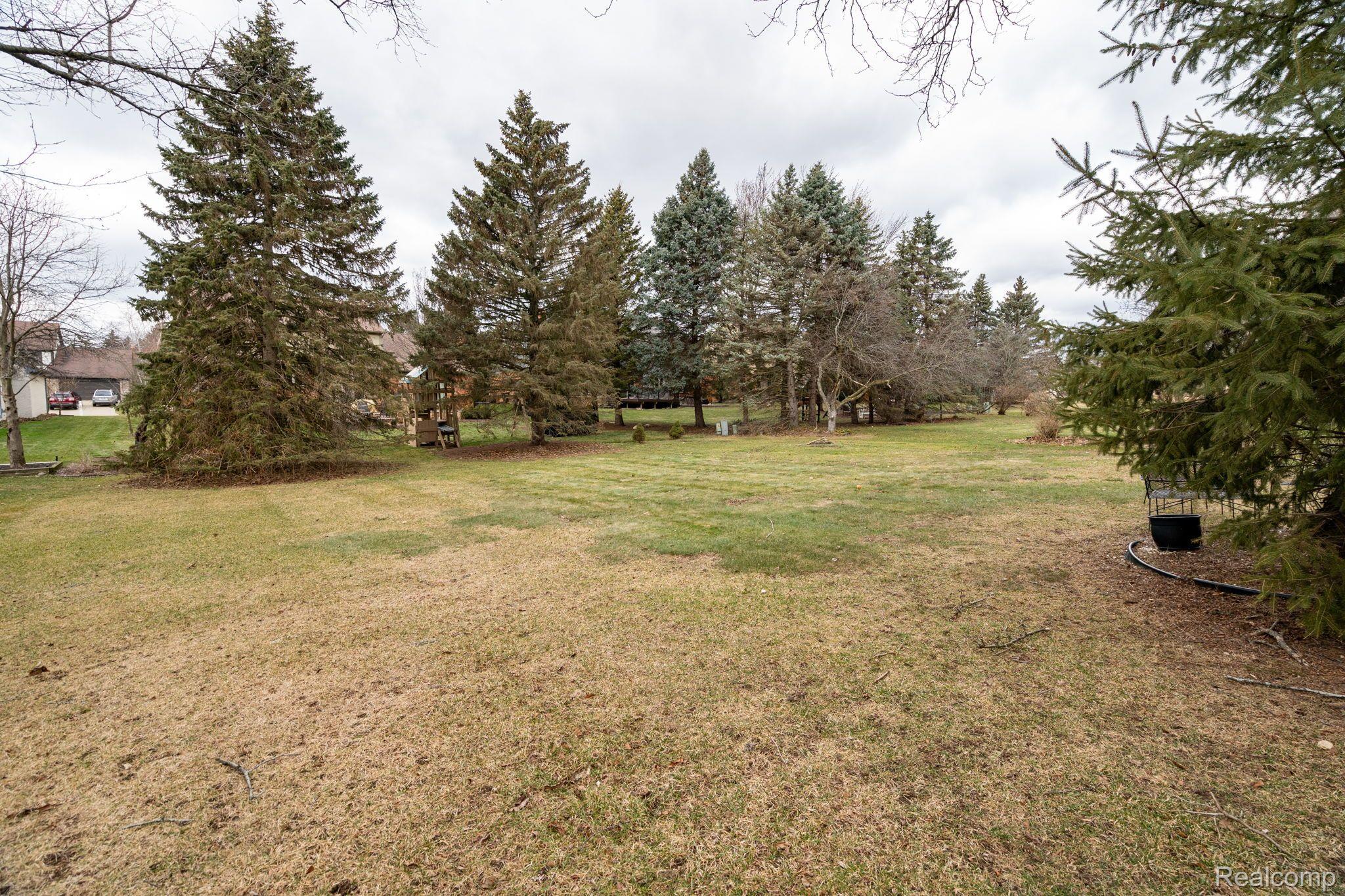 357 Powderhorn Ridge Court Rochester, MI 48309 - Photo 36 of 42 Gallery Image 36