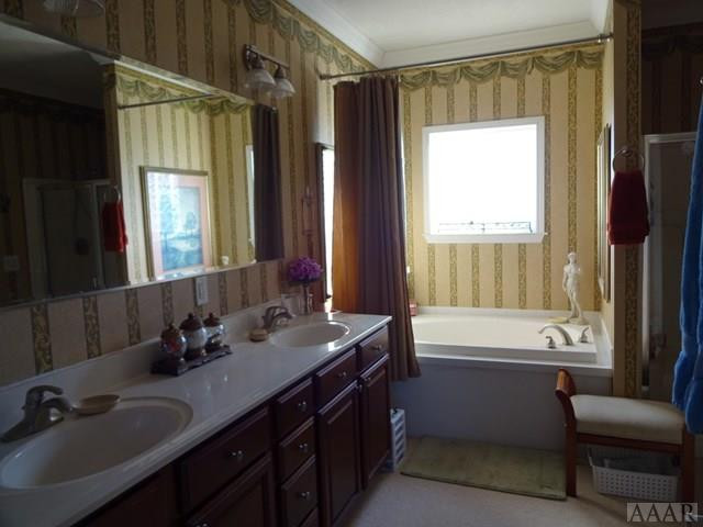 242 River Road Winton, NC 27986 - Photo 9 of 22 MASTER BATH