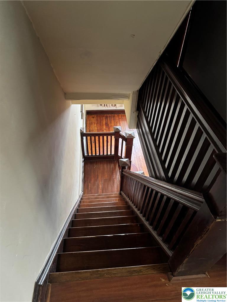 486 Roxborough Avenue Philadelphia, PA 19128 - Photo 23 of 55 main staircase