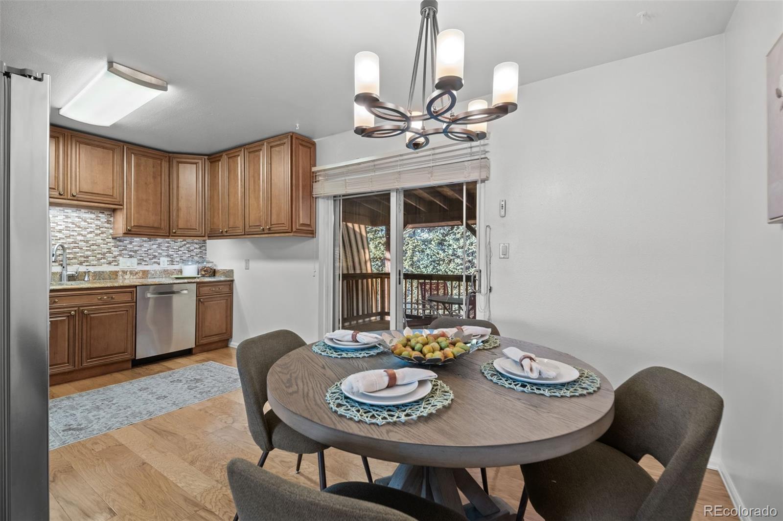 803 Nucla Street Aurora, CO 80011 - Photo 8 of 26