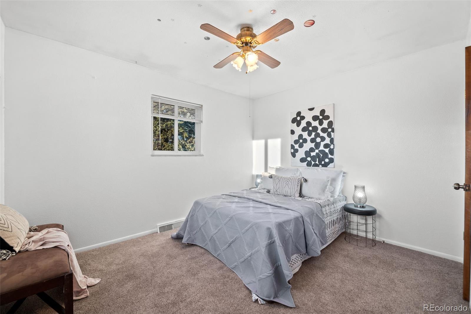 803 Nucla Street Aurora, CO 80011 - Photo 10 of 26