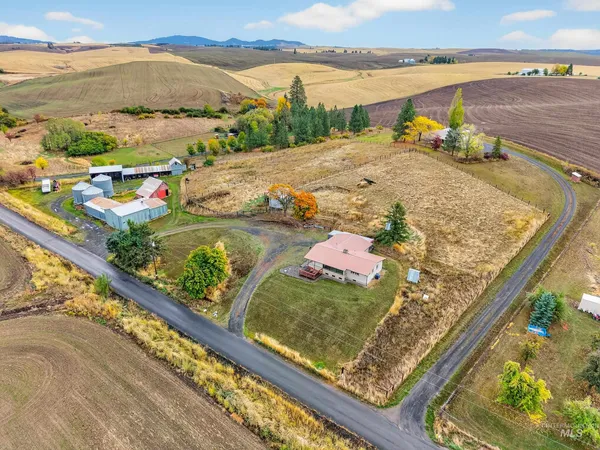 $419,000 | 33818 N Road, Kendrick, ID 83537