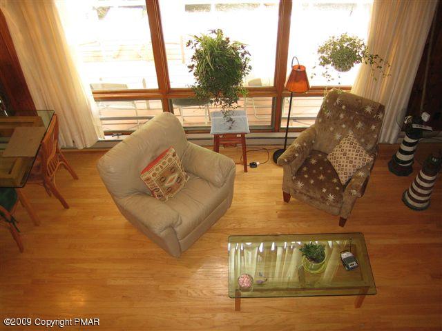 105 Oak Ridge Lane Cresco, PA 18326 - Photo 3 of 14 Living Room
