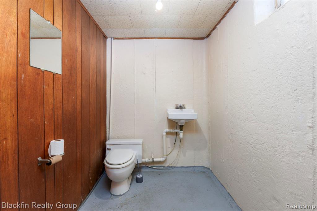 24641 Ridgedale Street Oak Park, MI 48237 - Photo 20 of 27