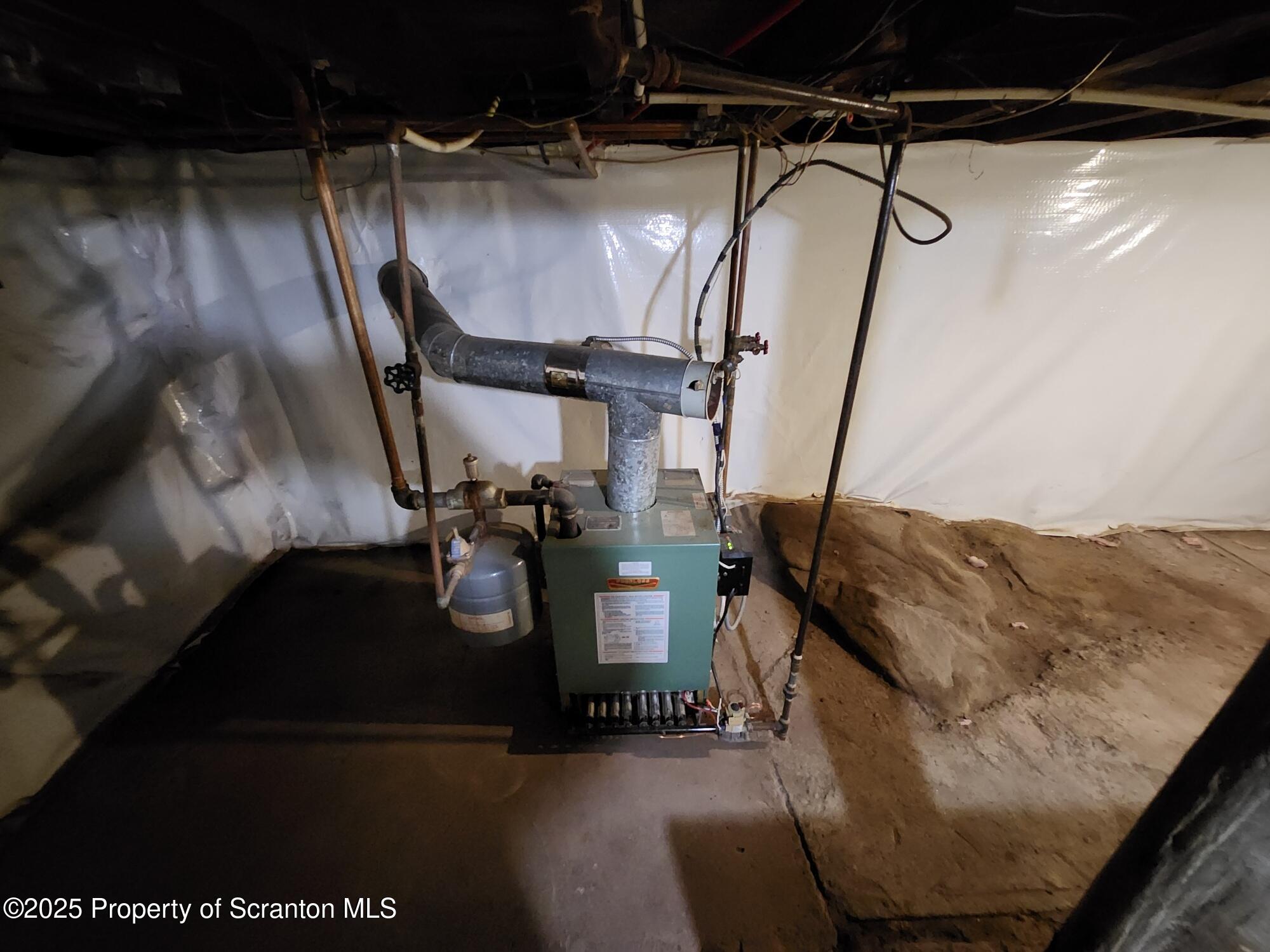 16 Flanagan Street Pringle, PA 18704 - Photo 32 of 33 a view of entryway