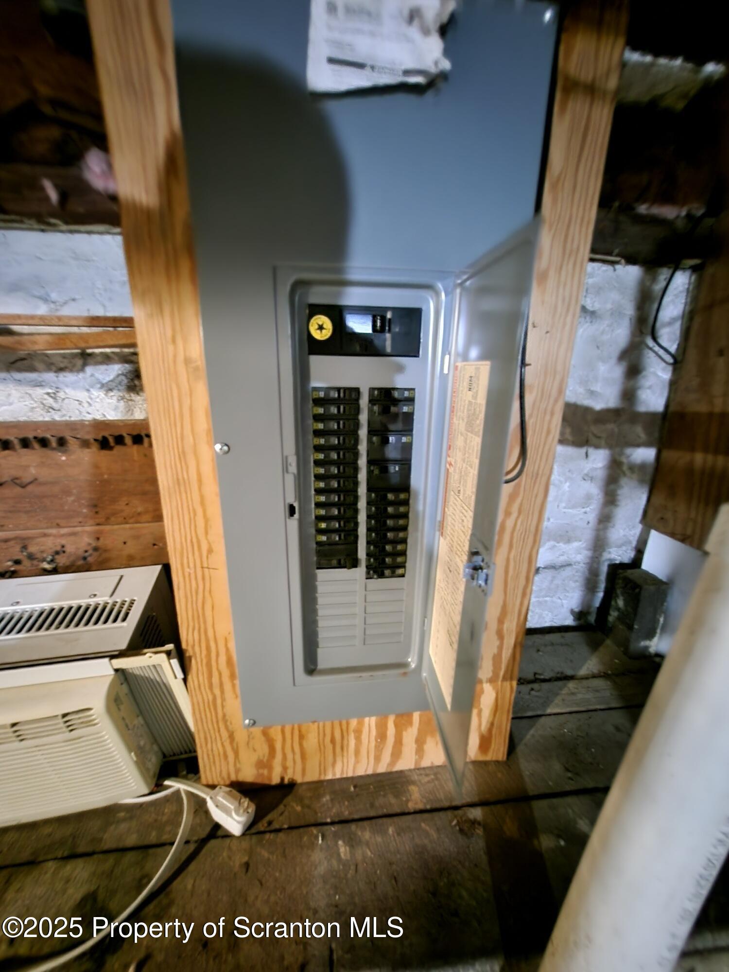 16 Flanagan Street Pringle, PA 18704 - Photo 33 of 33 a view of entryway