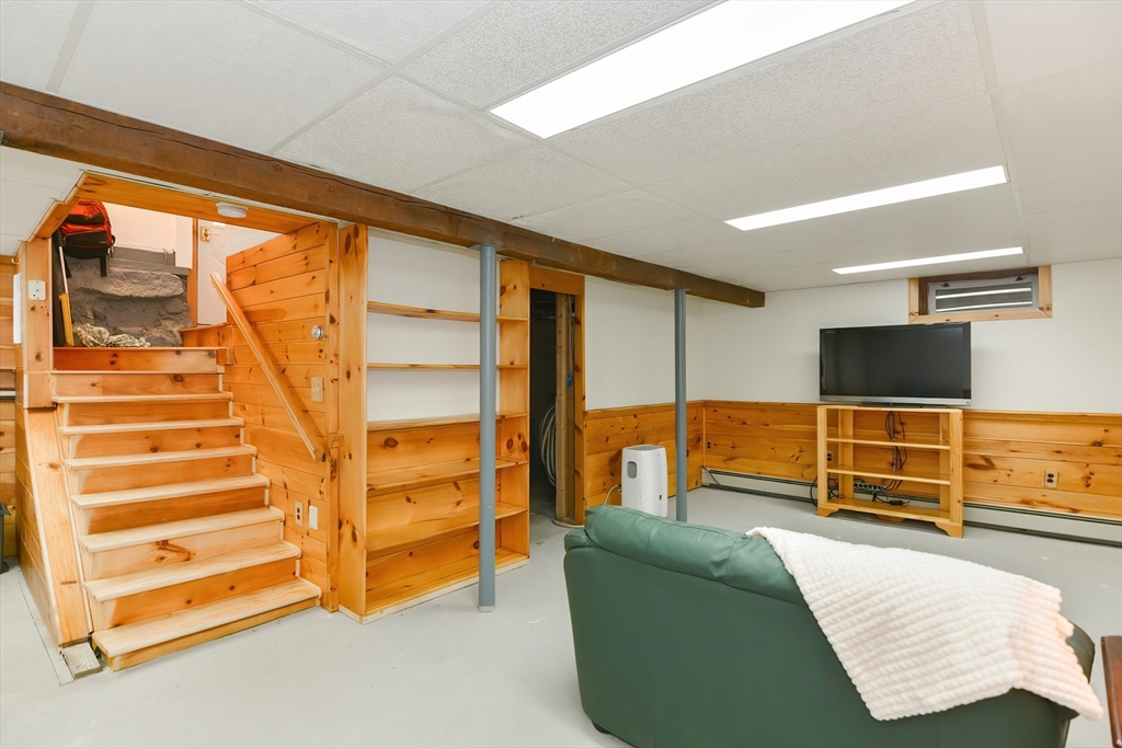 33 Riverside Place Walpole, MA 02081 - Photo 35 of 42 Gallery Image 35