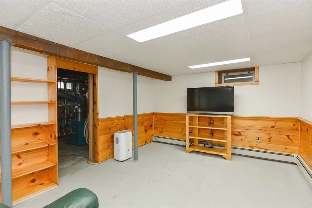 33 Riverside Place Walpole, MA 02081 - Photo 37 of 42 Gallery Image 37