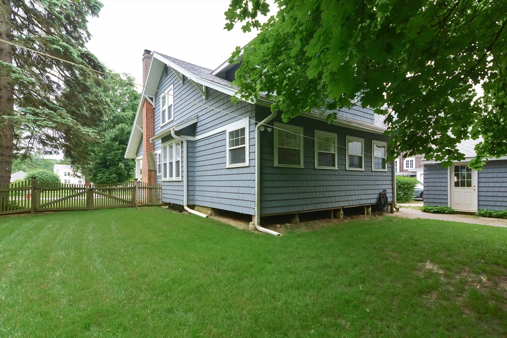 33 Riverside Place Walpole, MA 02081 - Photo 41 of 42 Gallery Image 41