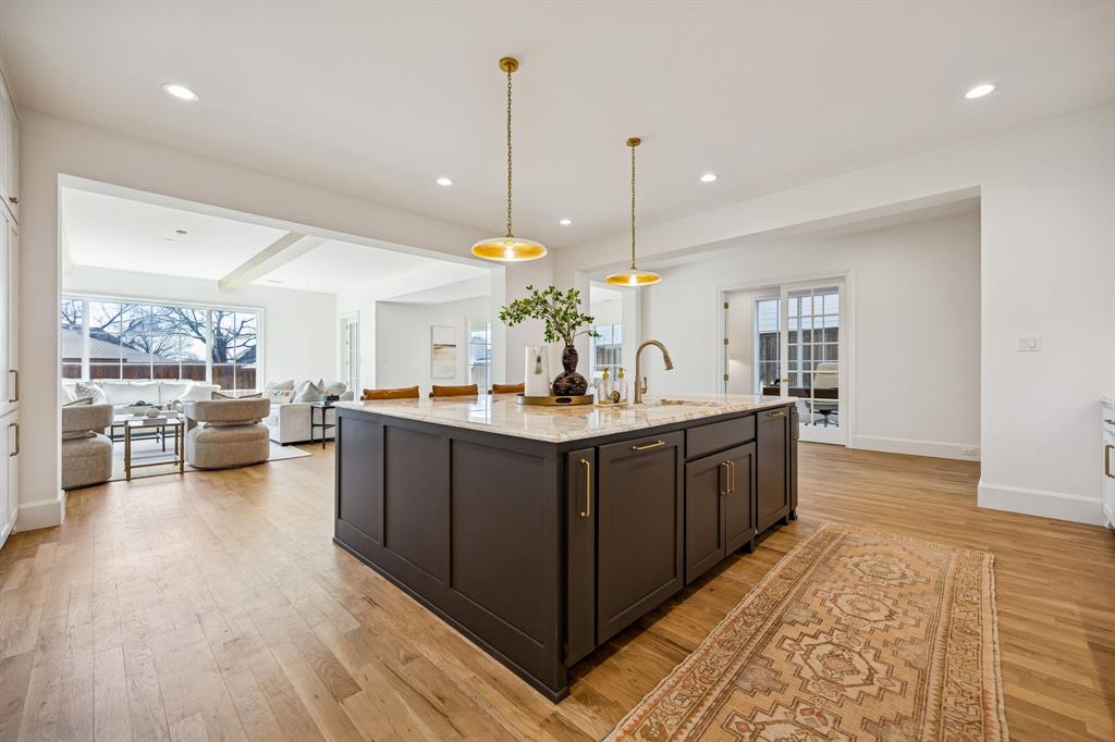 9514 Still Crk Road Dallas, TX 75238 - Photo 12 of 35