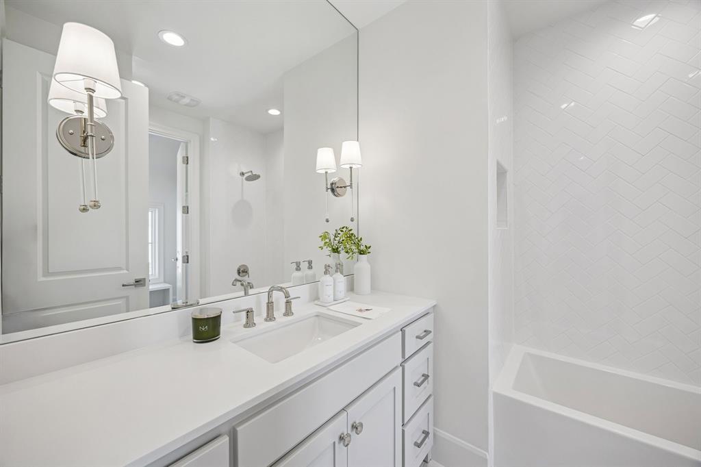 9514 Still Crk Road Dallas, TX 75238 - Photo 23 of 35