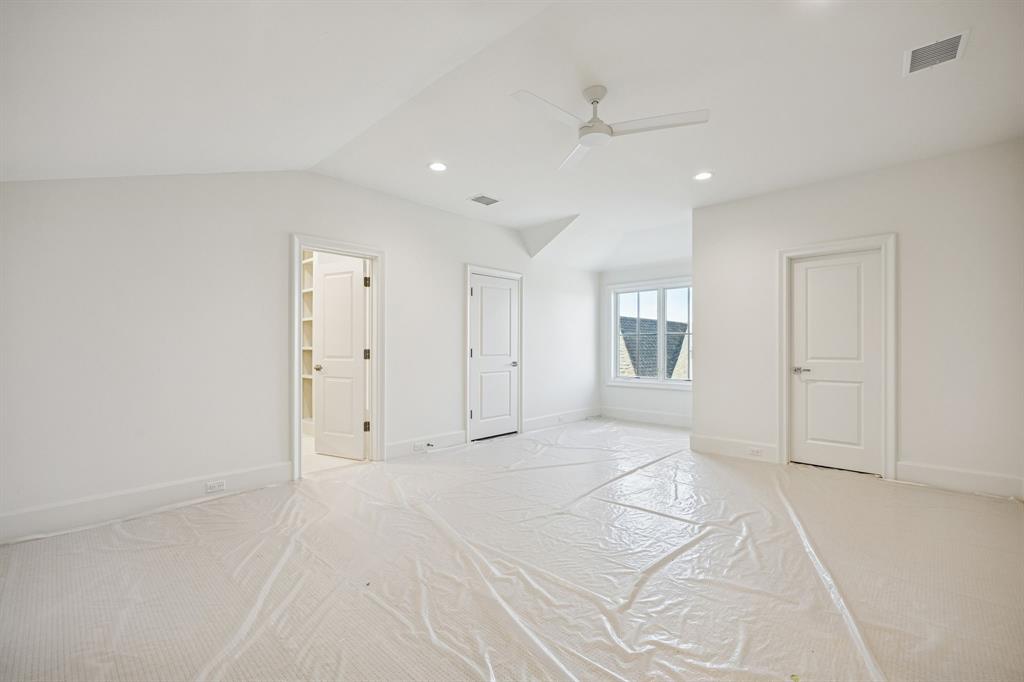 9514 Still Crk Road Dallas, TX 75238 - Photo 30 of 35