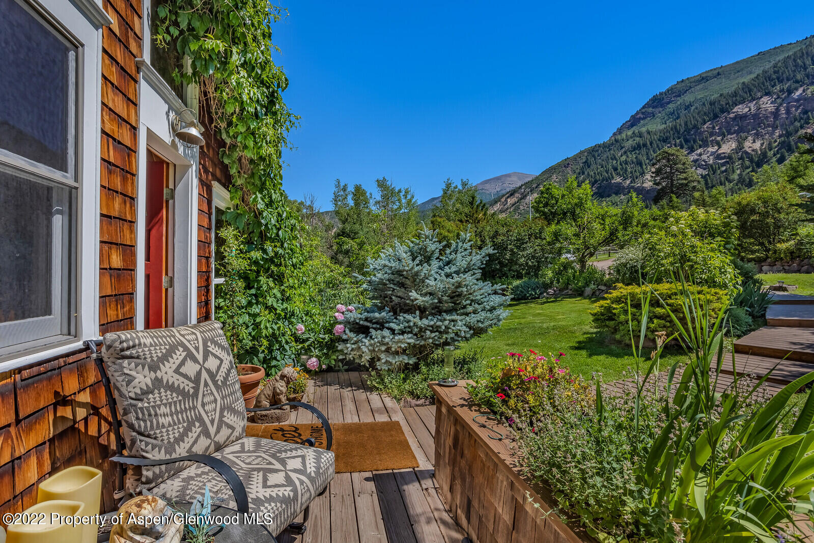 800 Dorais Way Redstone, CO 81623 - Photo 7 of 35 a view of balcony with garden