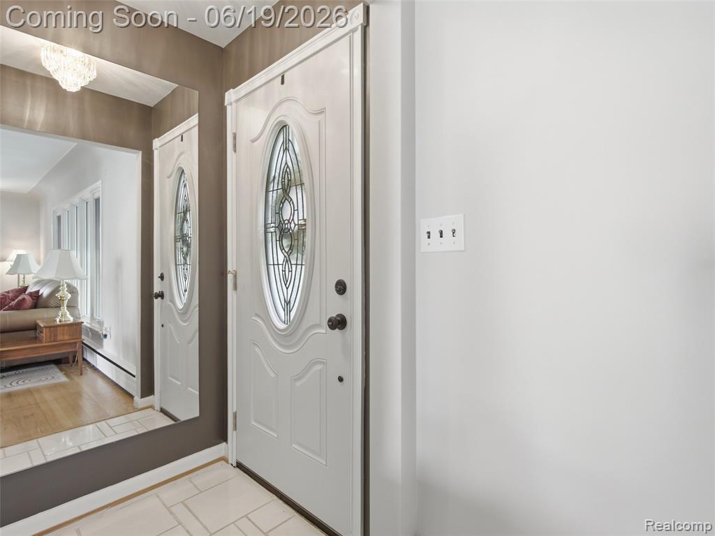 24 Nevada Avenue Rochester Hills, MI 48309 - Photo 9 of 34