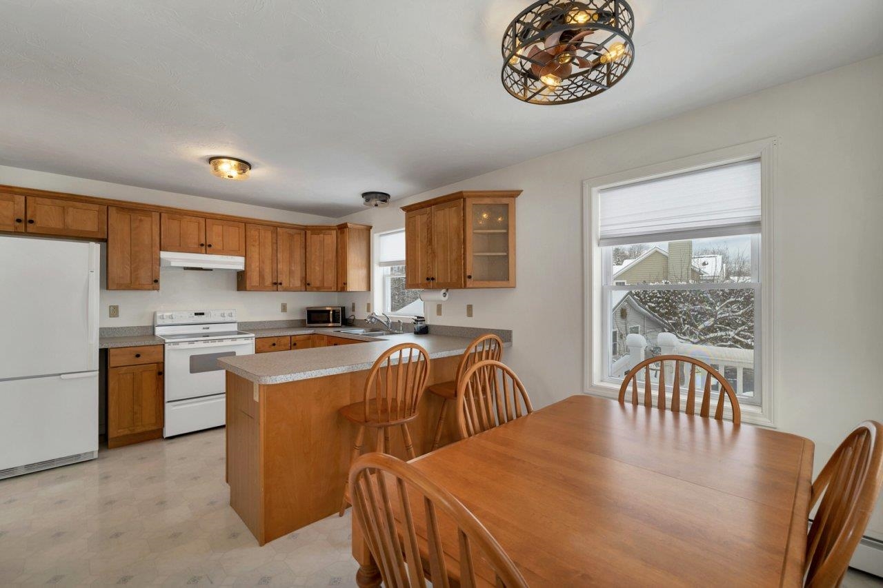 125 Sunset Drive Belmont, NH 03220 - Photo 4 of 44