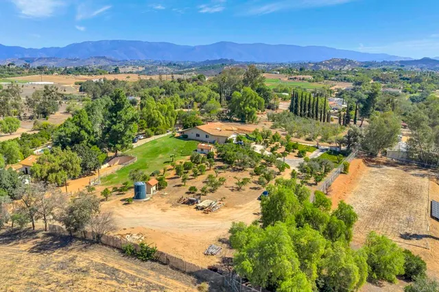 $1,250,000 | 30136 Rolling Hills Drive, Valley Center, CA 92082