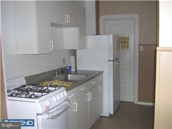 542 Littlecroft Road Upper Darby, PA 19082 - Photo 5 of 11 Kitchen