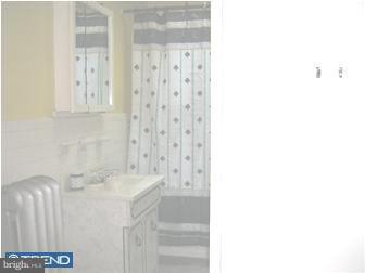 542 Littlecroft Road Upper Darby, PA 19082 - Photo 10 of 11 Bathroom