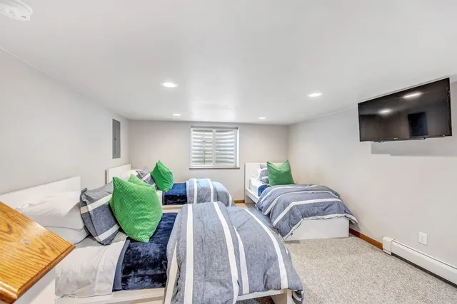 $749,900 | 893 Stadium Drive, Green Bay, WI 54304