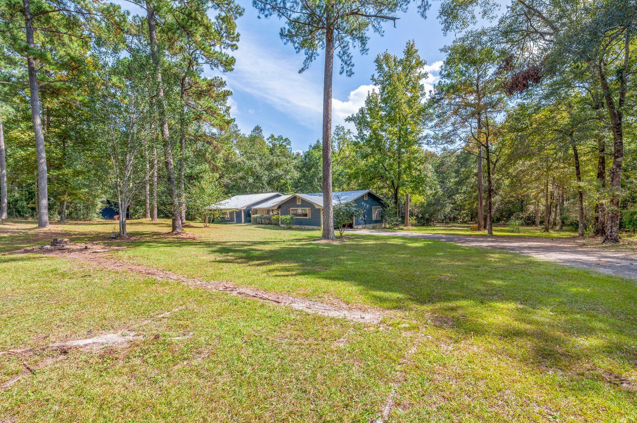 1551 Bob Sikes Road DeFuniak Springs, FL 32435 - Photo 4 of 50 4-web-or-mls-1551 Bob Sikes Rd-05
